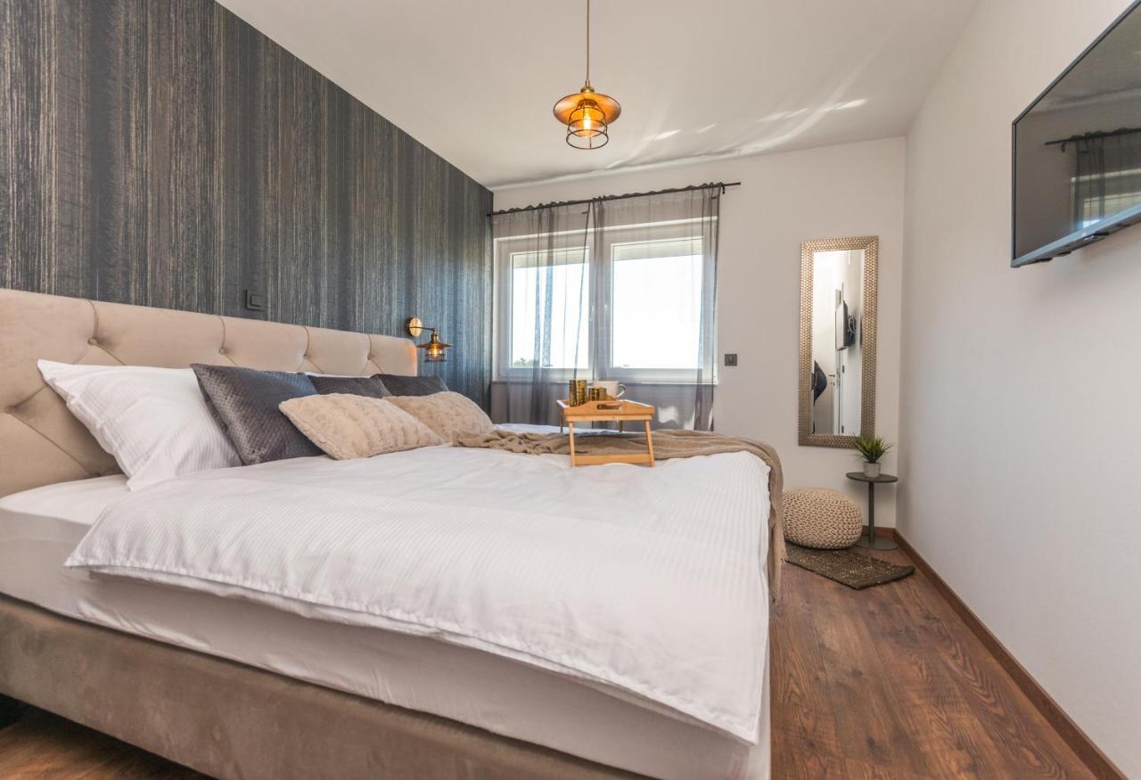 Marilu Luxury Apartments Drage Oda fotoğraf