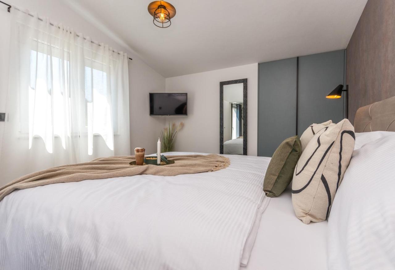 Marilu Luxury Apartments Drage Dış mekan fotoğraf