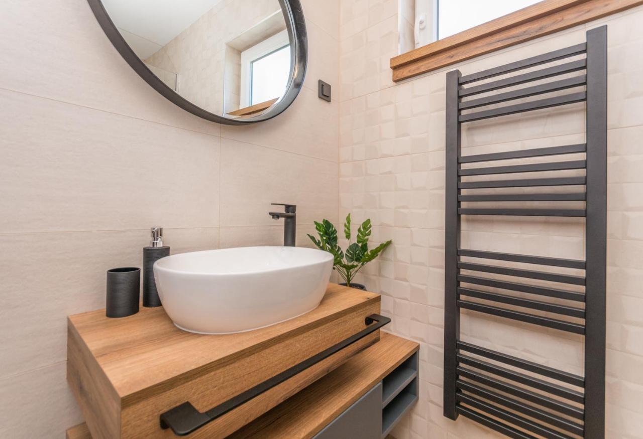 Marilu Luxury Apartments Drage Dış mekan fotoğraf