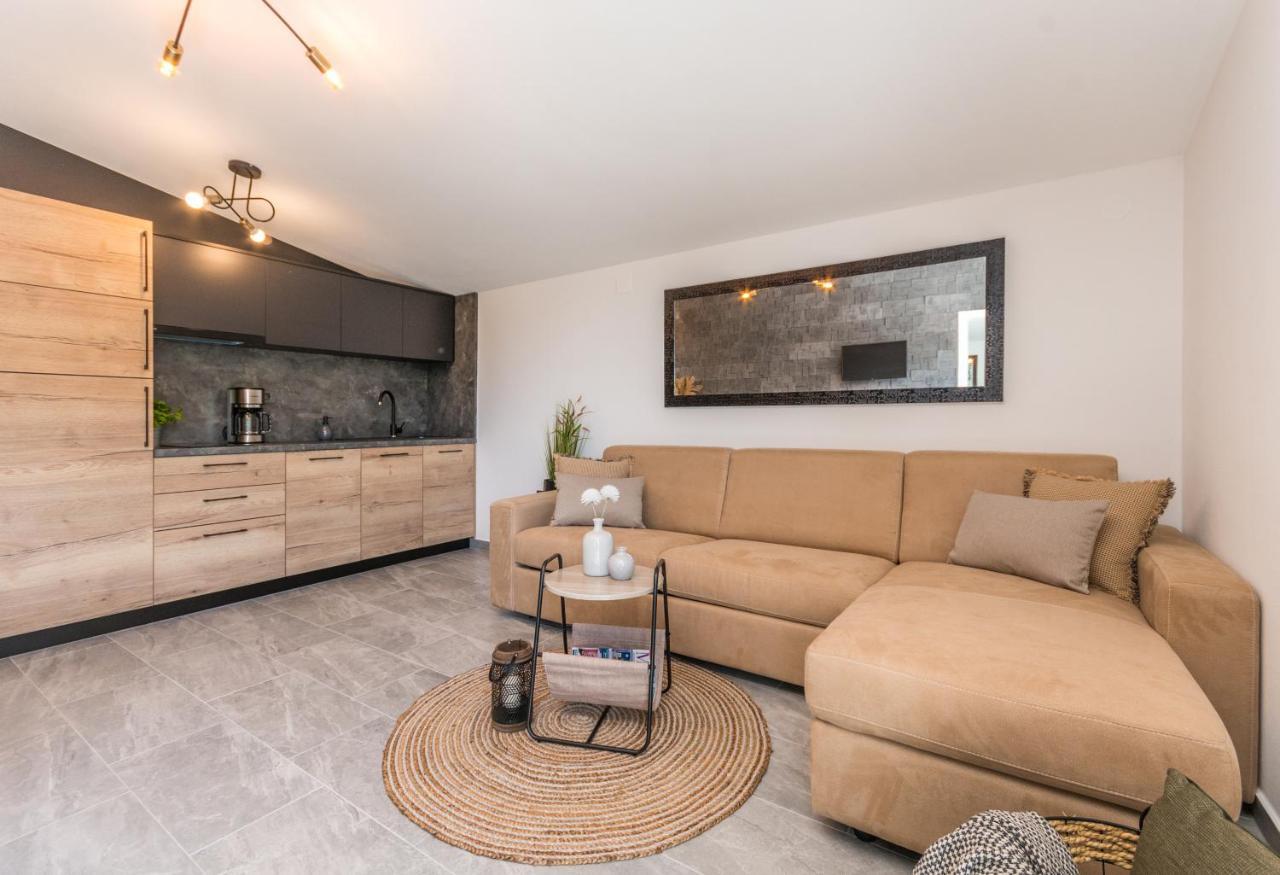 Marilu Luxury Apartments Drage Dış mekan fotoğraf